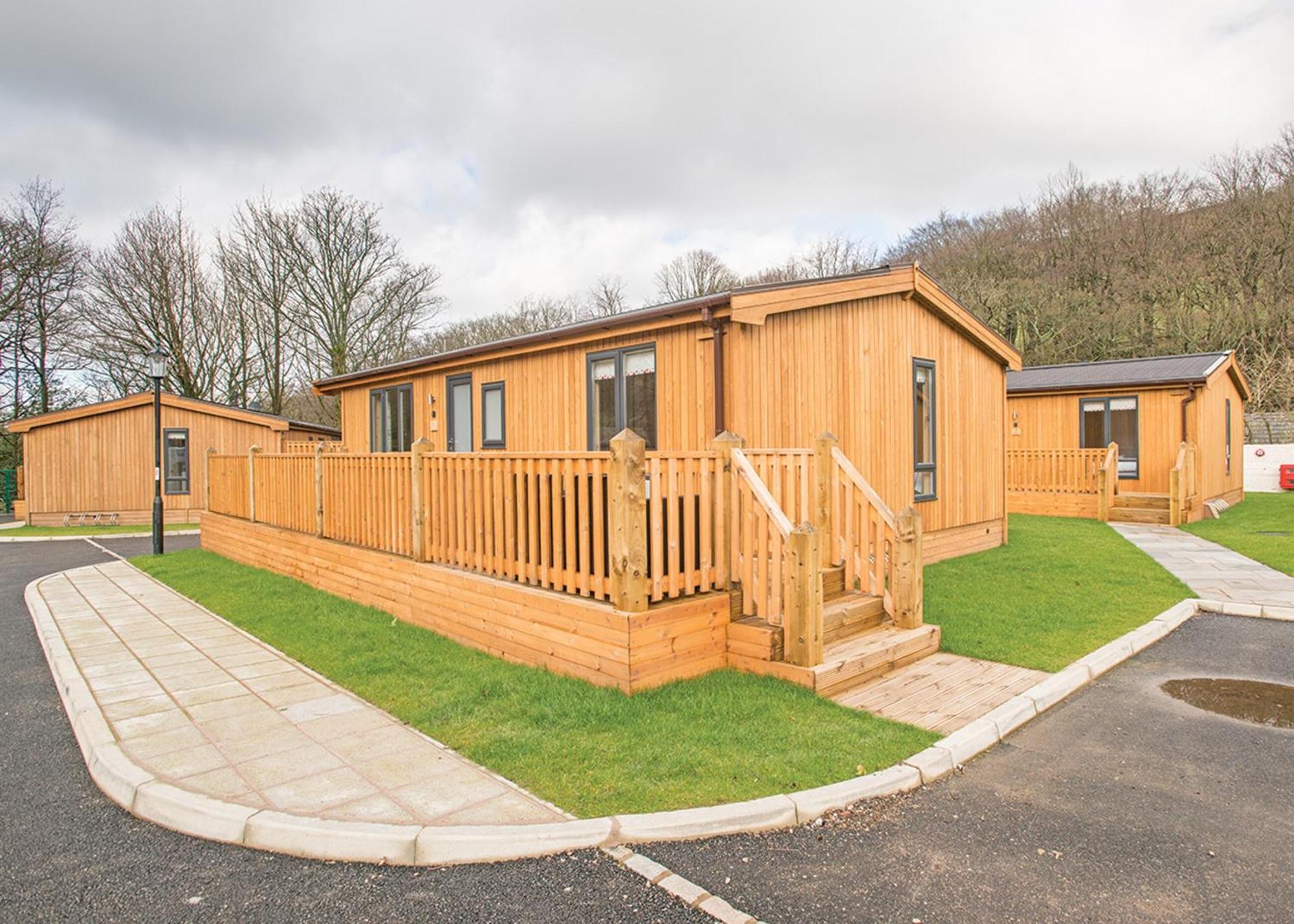 Dovestone Holiday Park Hotel Greenfield  Exterior photo